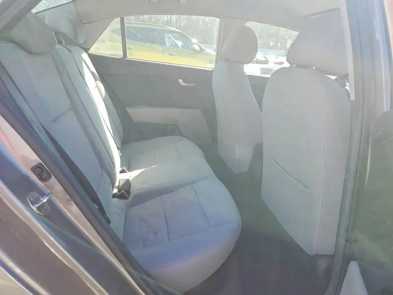 2022 KIA RIO LX  