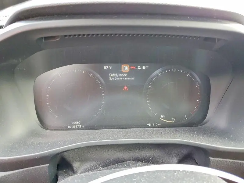 2019 VOLVO XC40 T5 MOMENTUM  