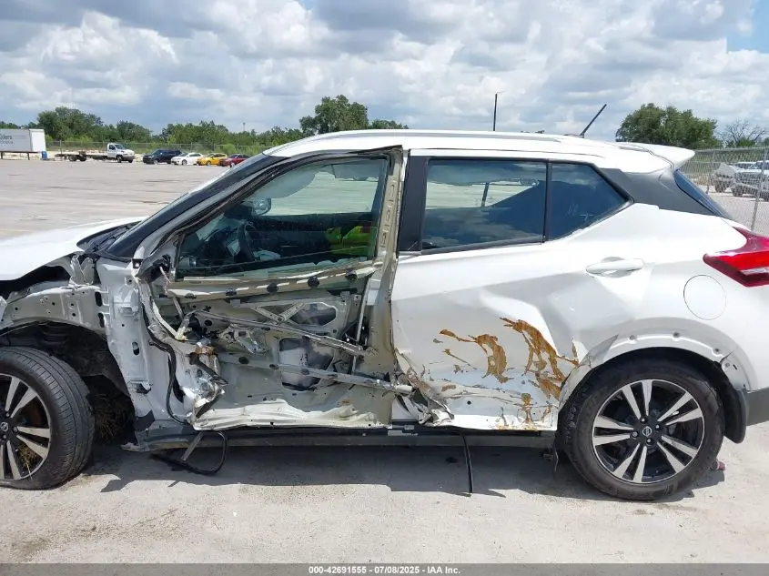 2020 NISSAN KICKS SR XTRONIC CVT