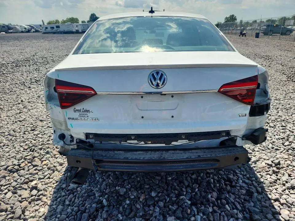 2017 VOLKSWAGEN PASSAT SEL PREMIUM  