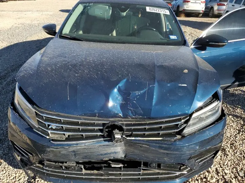 2019 VOLKSWAGEN PASSAT SE R-LINE  