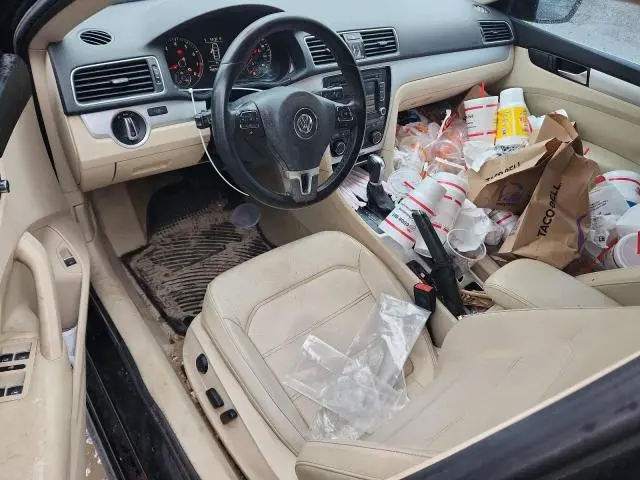 2013 VOLKSWAGEN PASSAT SE  