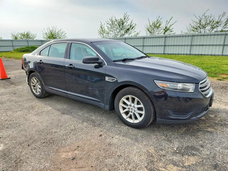 2015 FORD TAURUS SE  