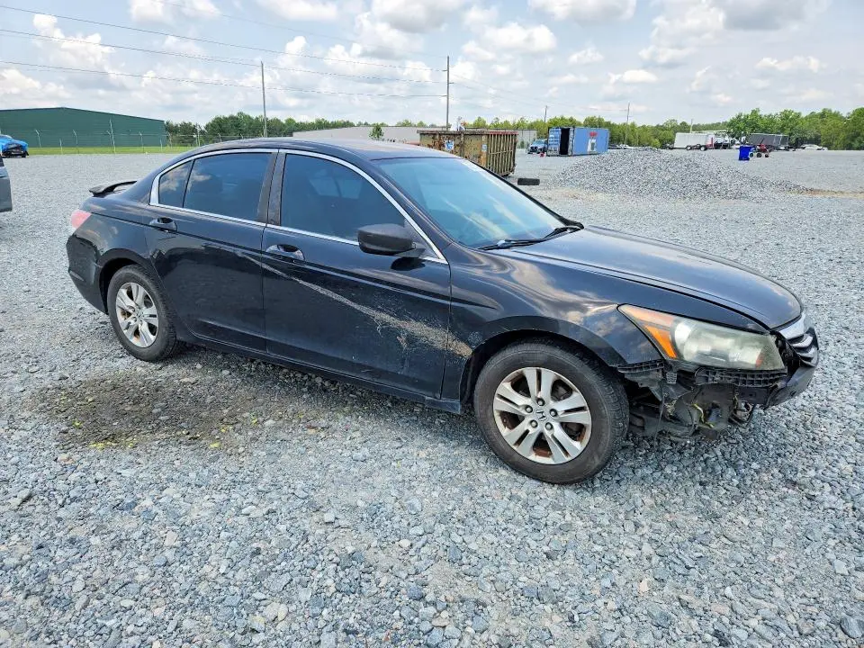 2011 HONDA ACCORD LX  