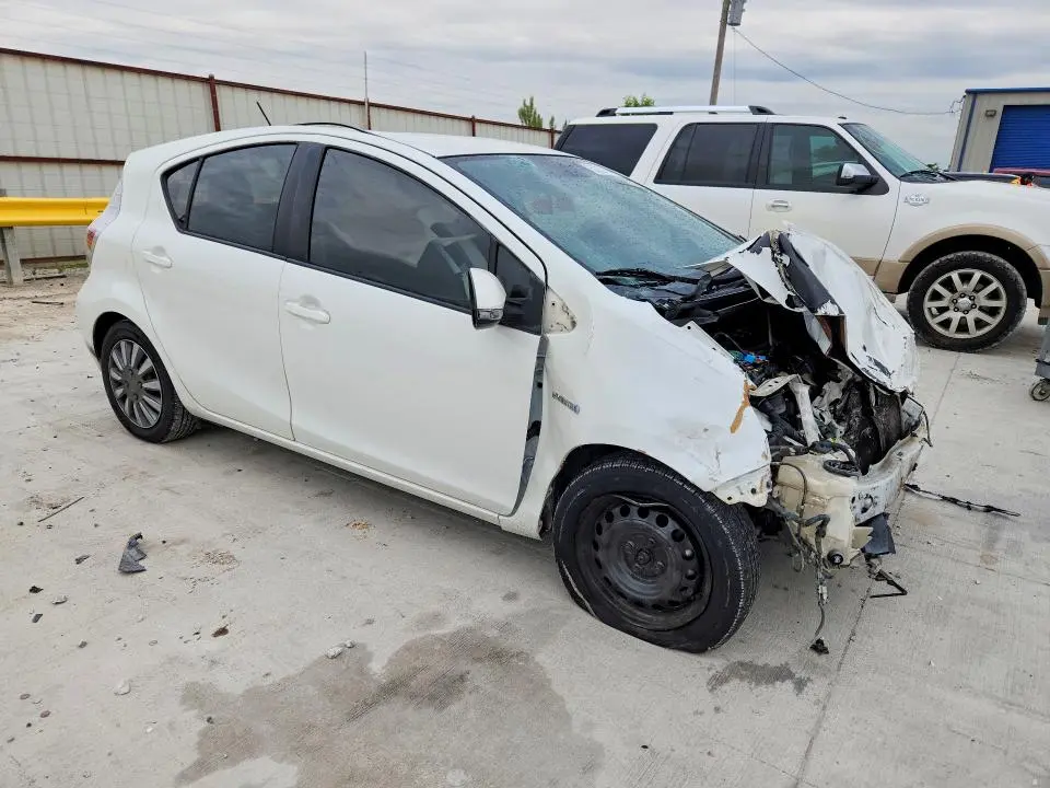 2013 TOYOTA PRIUS C TWO  