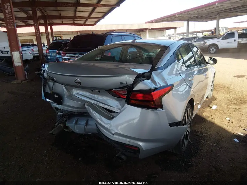 2022 NISSAN ALTIMA SR FWD