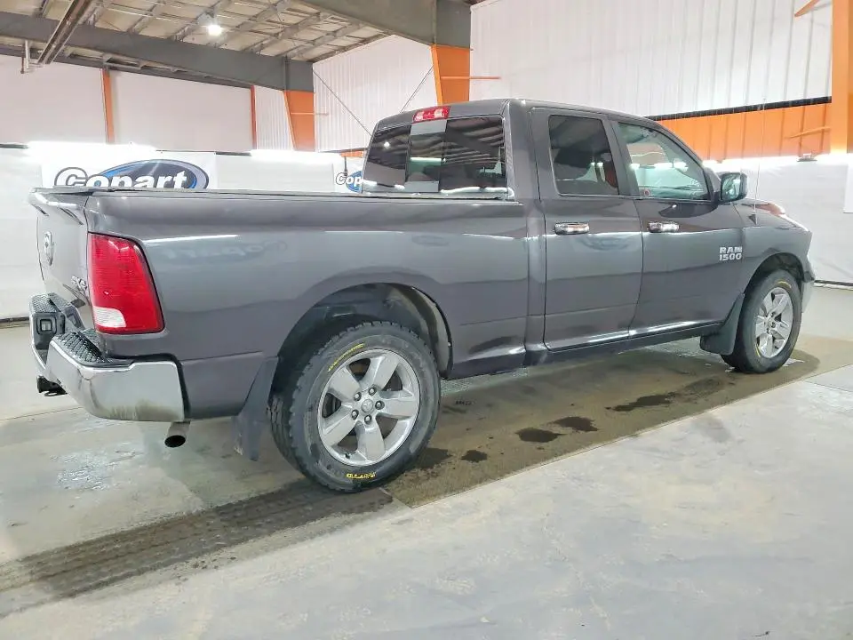 2016 RAM 1500 SLT  