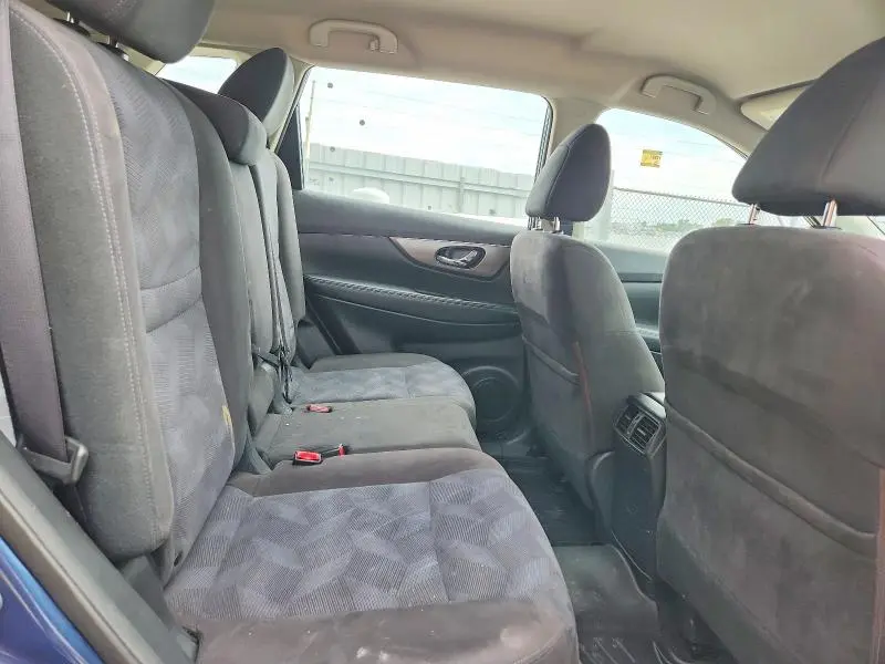 2015 NISSAN ROGUE   