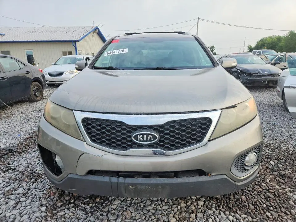 2013 KIA SORENTO LX  