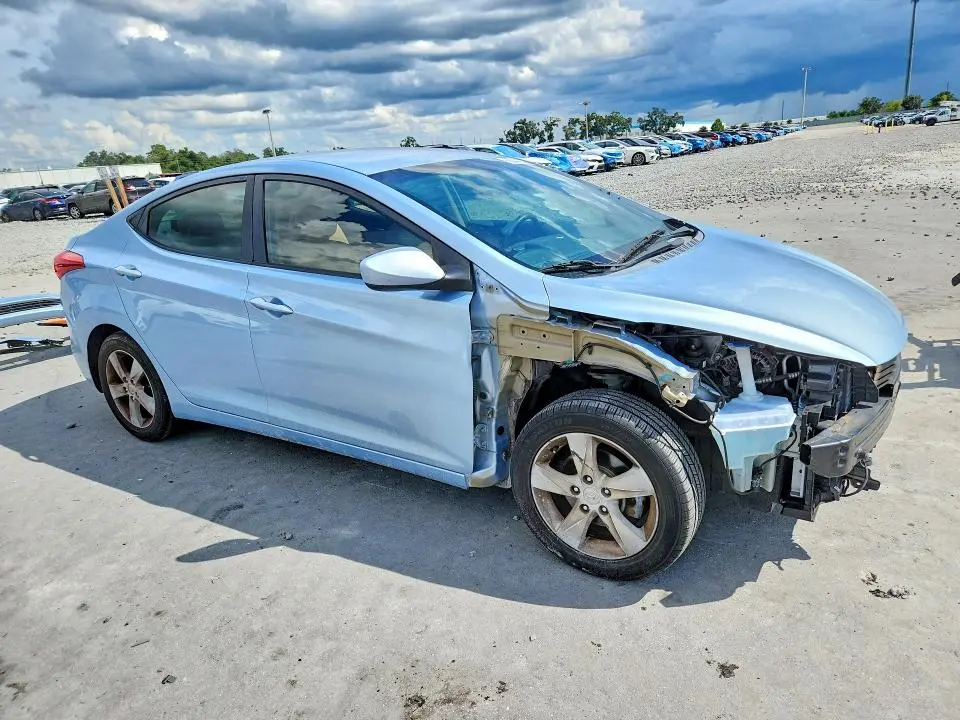 2013 HYUNDAI ELANTRA GLS  