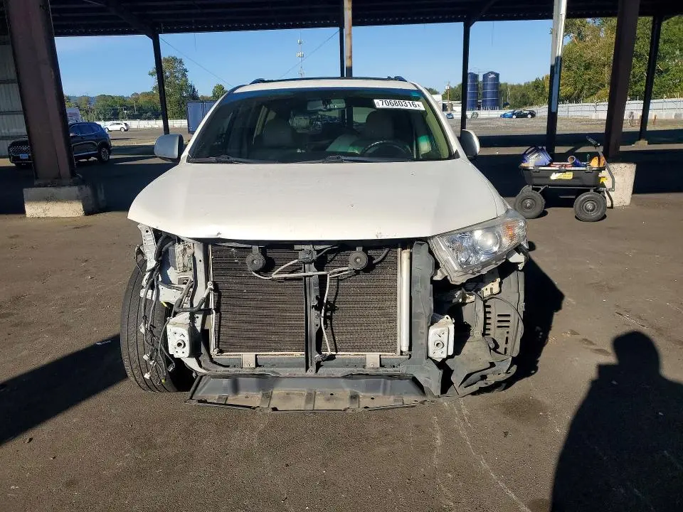 2011 TOYOTA HIGHLANDER LIMITED  