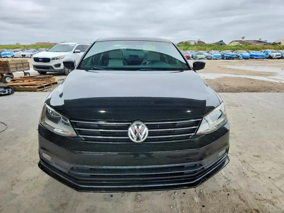 2016 VOLKSWAGEN JETTA SPORT  