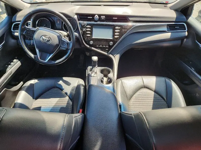 2018 TOYOTA CAMRY SE  