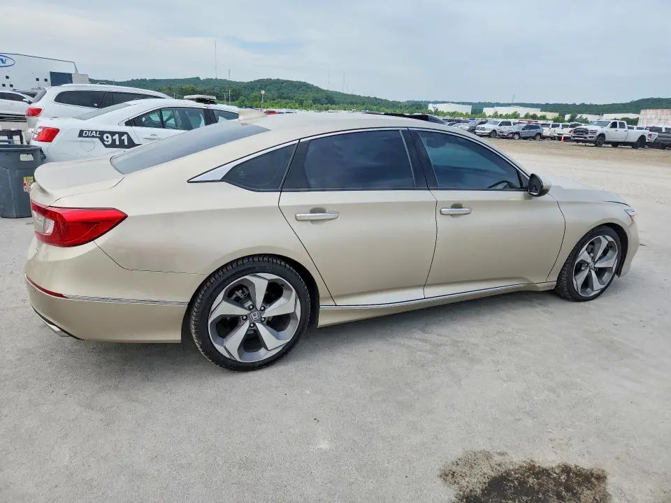 2018 HONDA ACCORD TOURING  