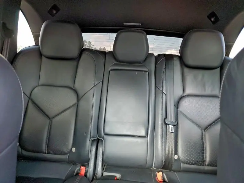 2014 PORSCHE CAYENNE   