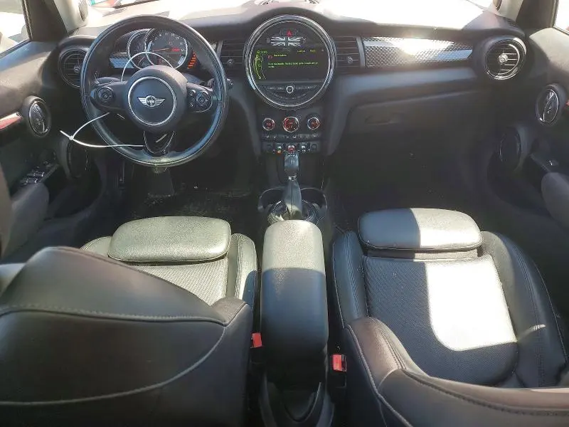 2017 MINI COOPER S  