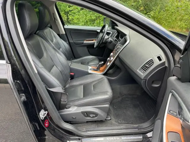 2017 VOLVO XC60 T5 INSCRIPTION  