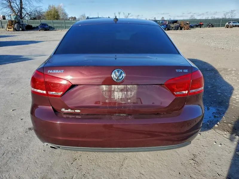 2013 VOLKSWAGEN PASSAT SE  