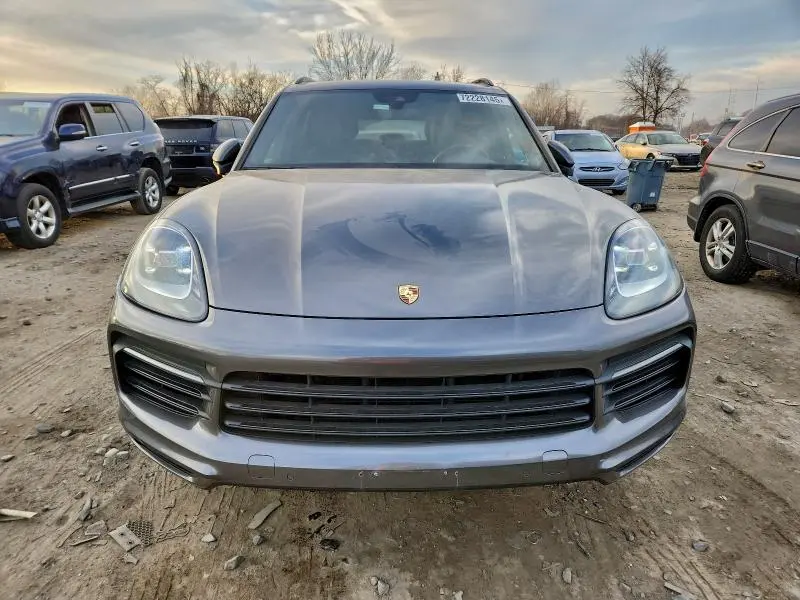 2019 PORSCHE CAYENNE   