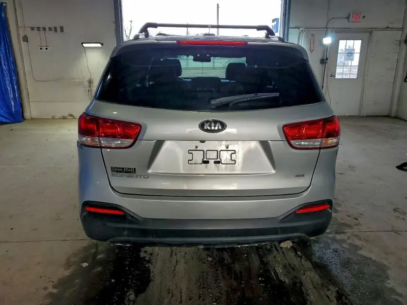 2016 KIA SORENTO LX  