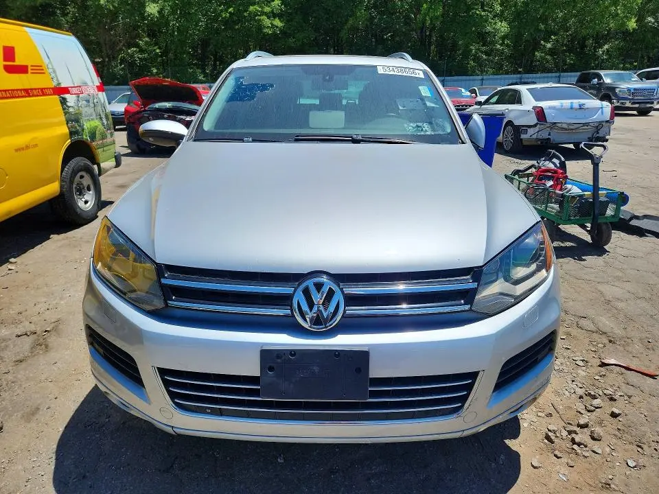 2012 VOLKSWAGEN TOUAREG V6  