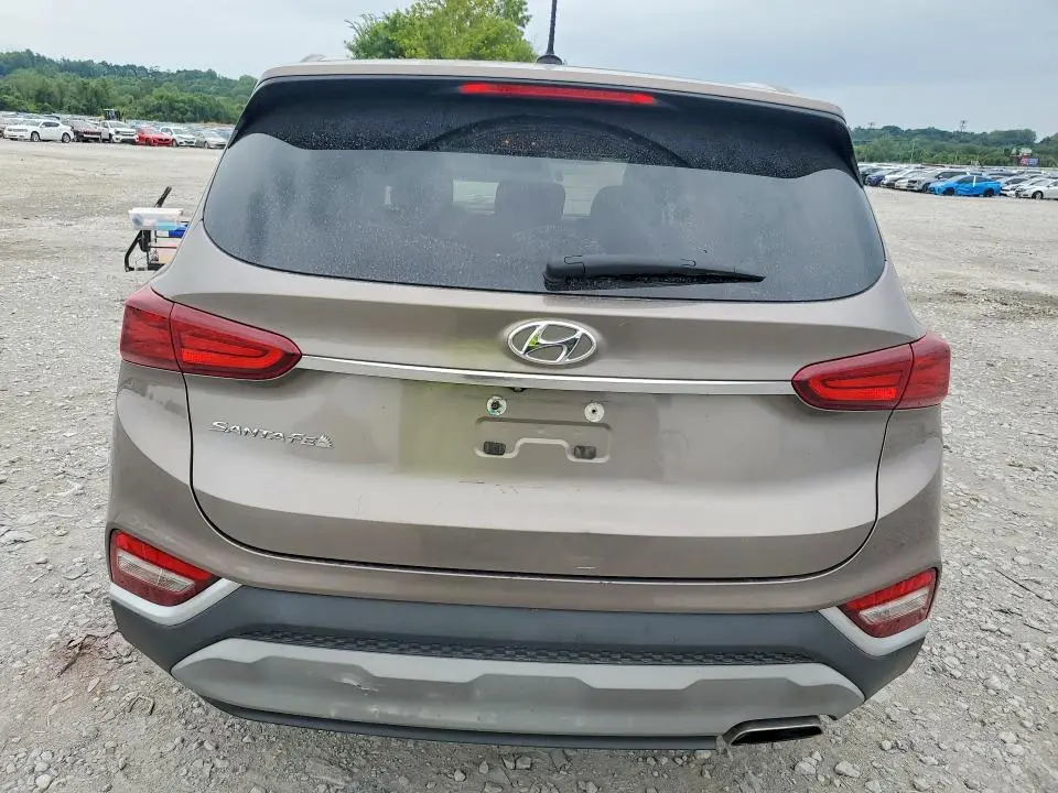 2019 HYUNDAI SANTA FE SE  