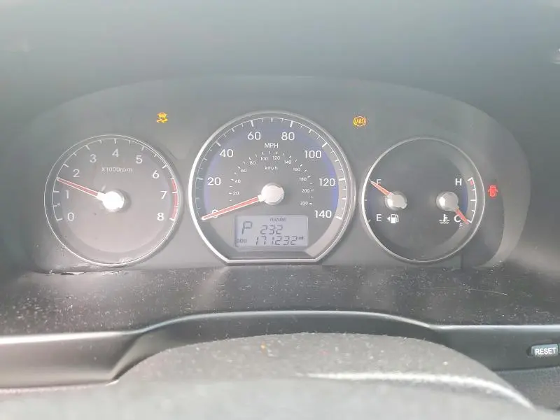 2011 HYUNDAI SANTA FE GLS  