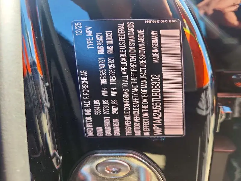 2026 PORSCHE MACAN BASE  