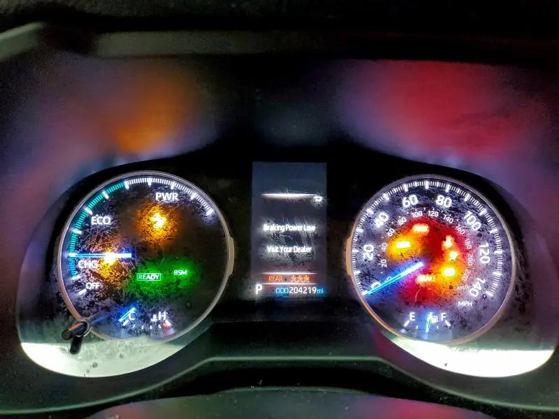 2020 TOYOTA RAV4 XLE  