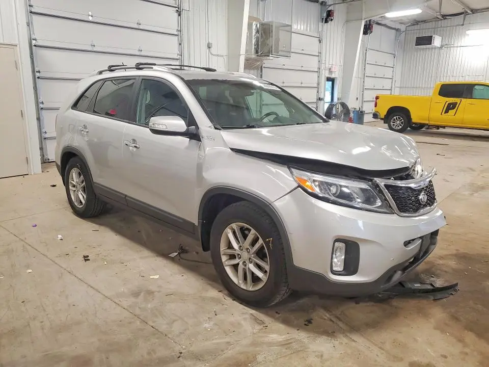 2014 KIA SORENTO LX  