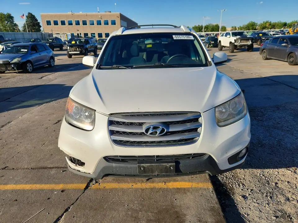 2012 HYUNDAI SANTA FE SE  