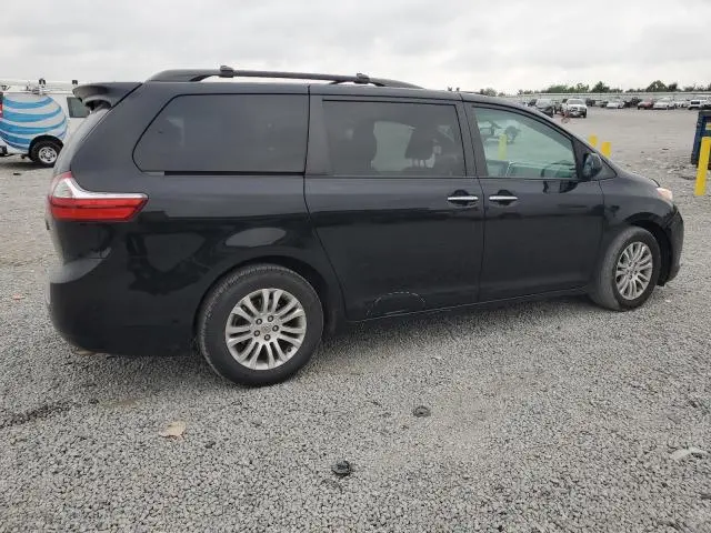 2015 TOYOTA SIENNA XLE  