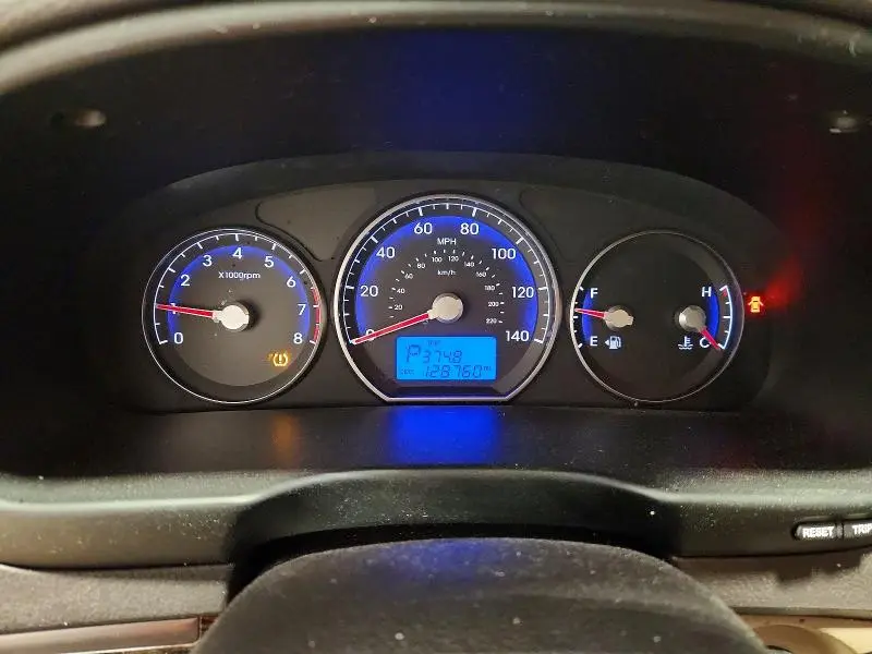 2010 HYUNDAI SANTA FE GLS  