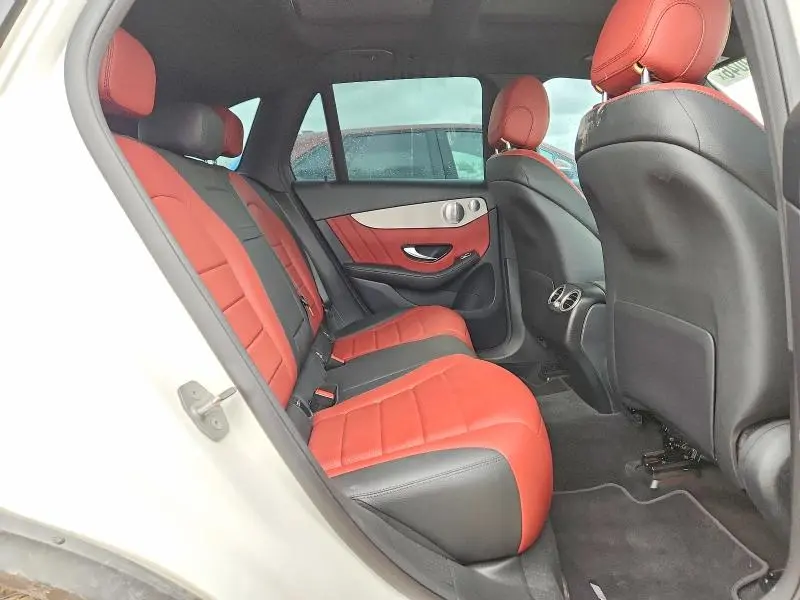 2021 MERCEDES-BENZ GLC 300  