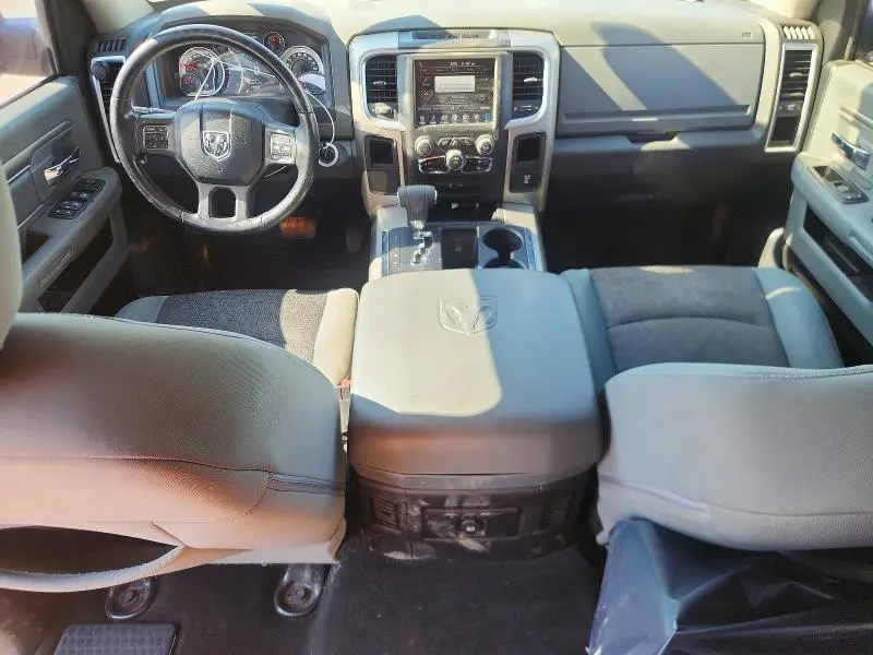 2013 RAM 1500 SLT  
