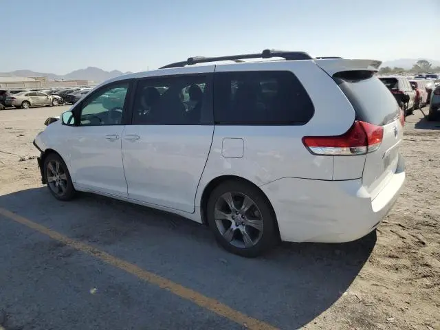2012 TOYOTA SIENNA LE  