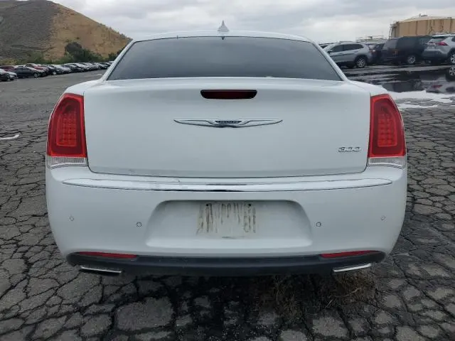 2016 CHRYSLER 300 LIMITED  