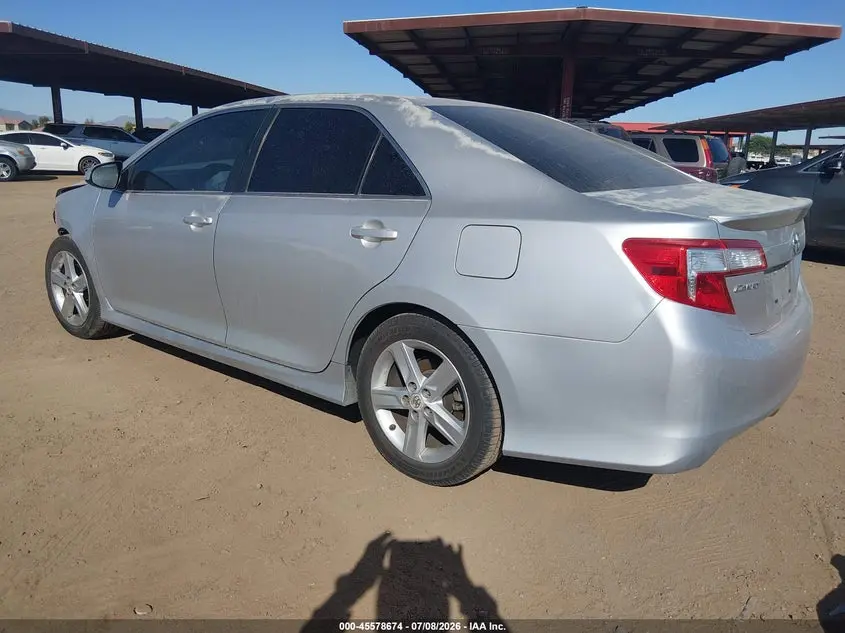 2012 TOYOTA CAMRY SE