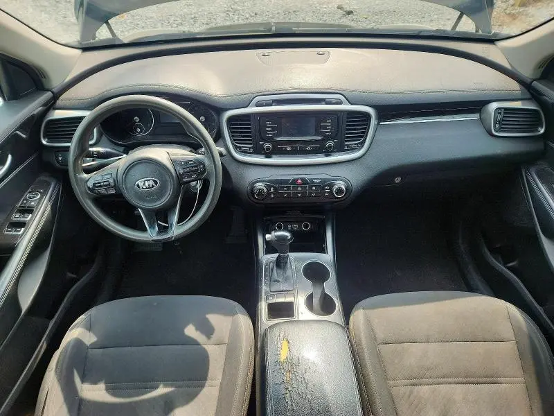 2017 KIA SORENTO LX V6  