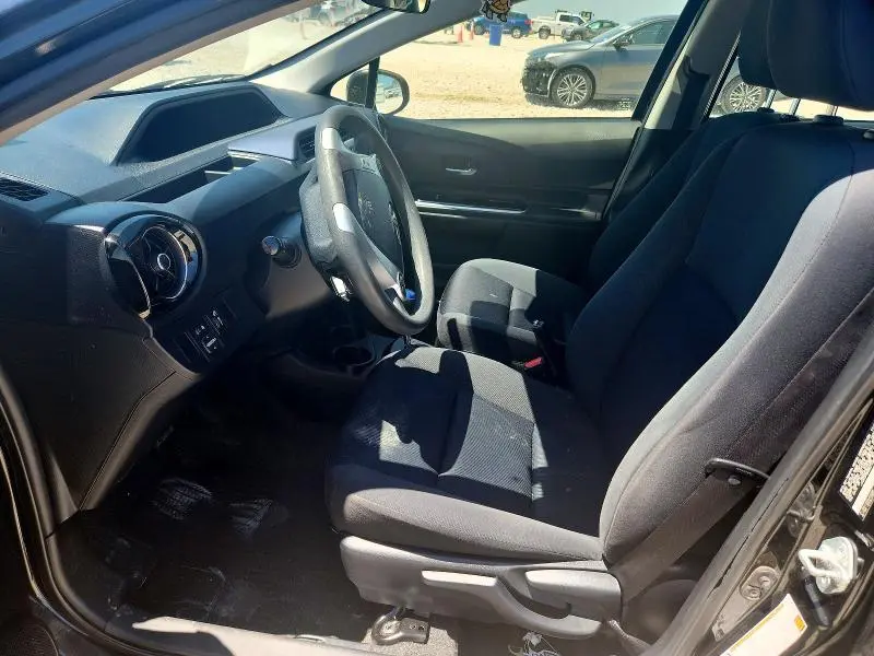 2016 TOYOTA PRIUS C TWO  