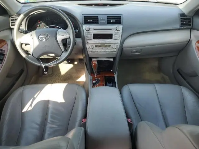 2011 TOYOTA CAMRY SE  