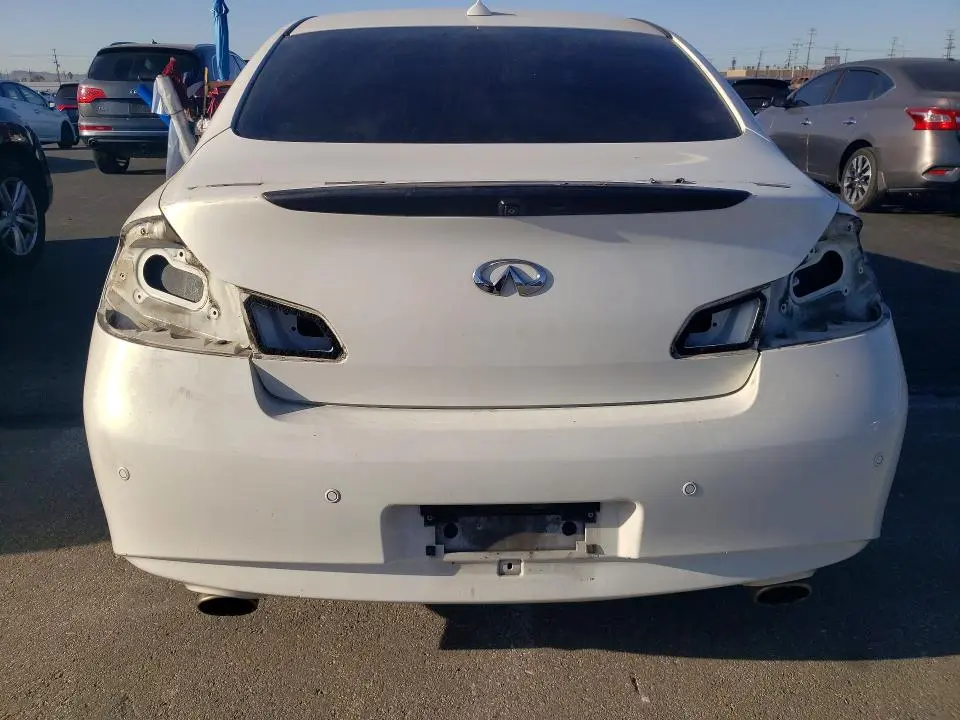 2011 INFINITI G37 BASE  