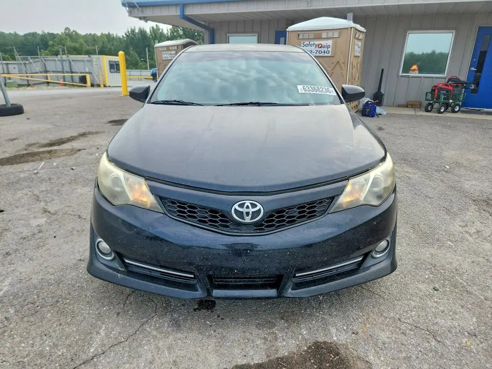 2012 TOYOTA CAMRY SE  