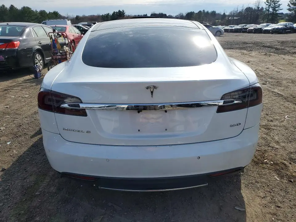 2015 TESLA MODEL S   