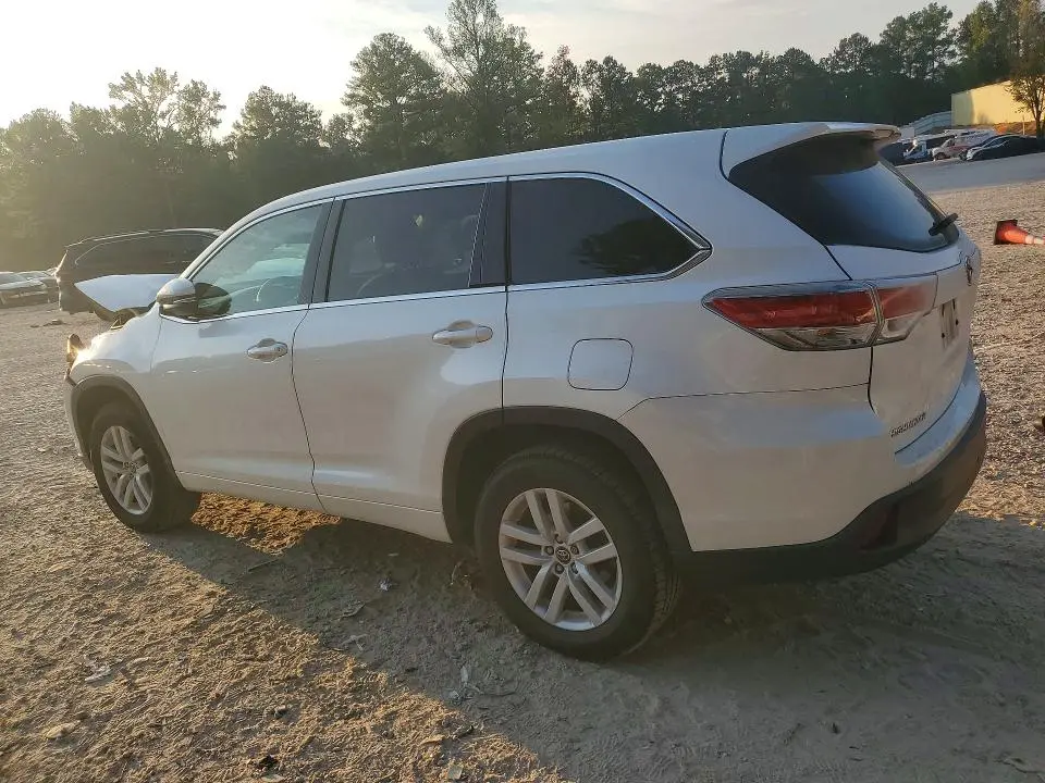 2016 TOYOTA HIGHLANDER LE  