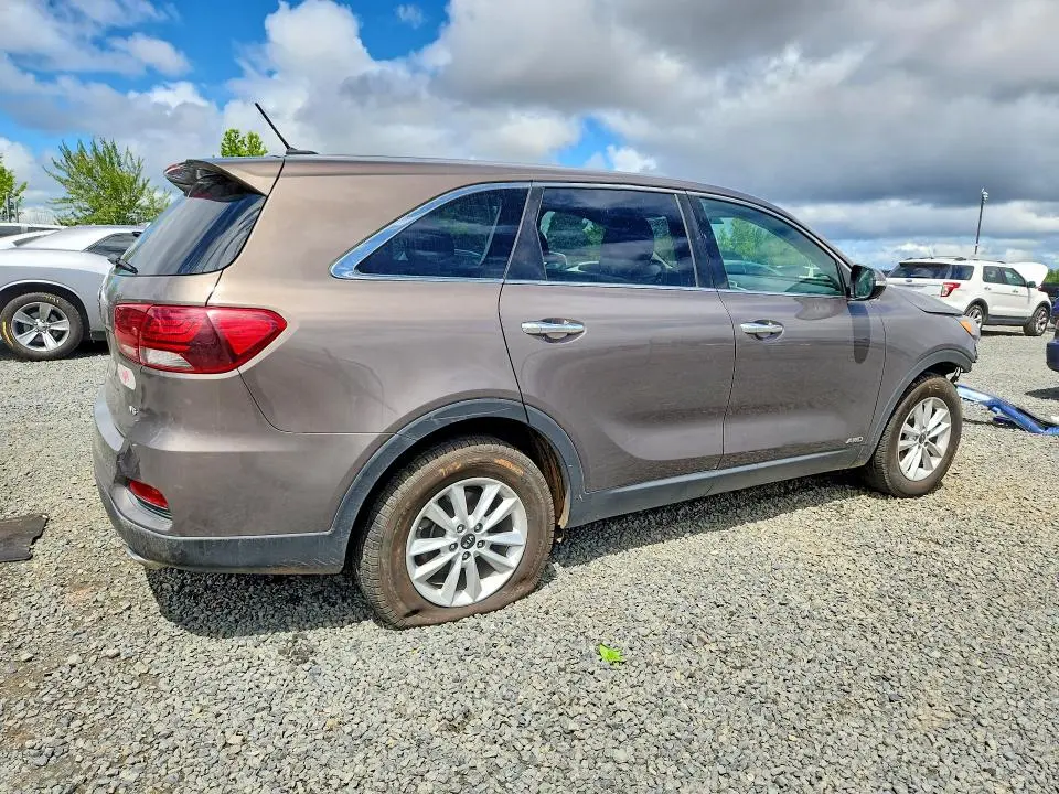 2019 KIA SORENTO LX V6  