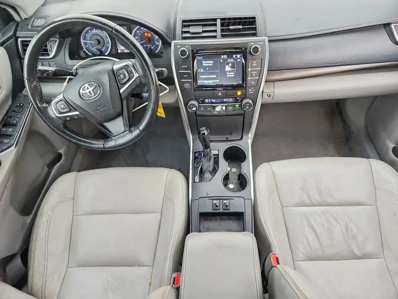 2016 TOYOTA CAMRY XLE  