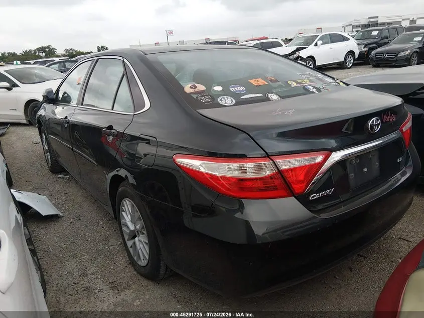 2016 TOYOTA CAMRY LE