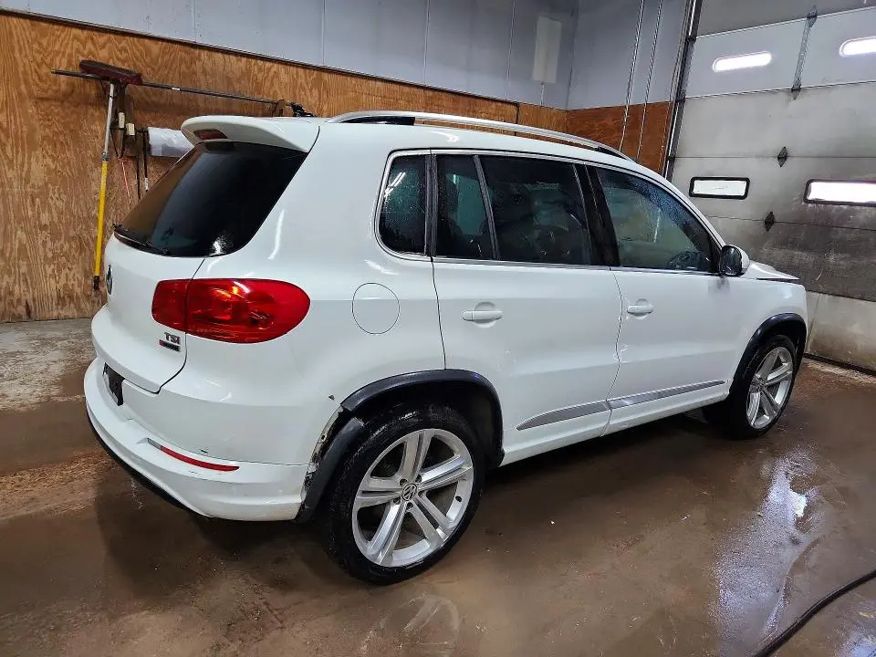 2016 VOLKSWAGEN TIGUAN S  