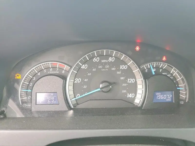 2012 TOYOTA CAMRY SE  
